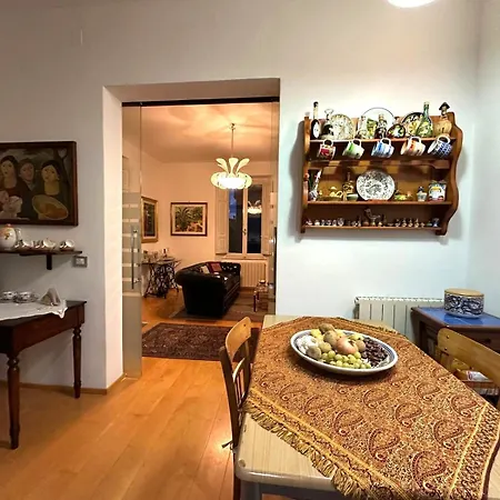 La Casa Di Perla, In Famiglia